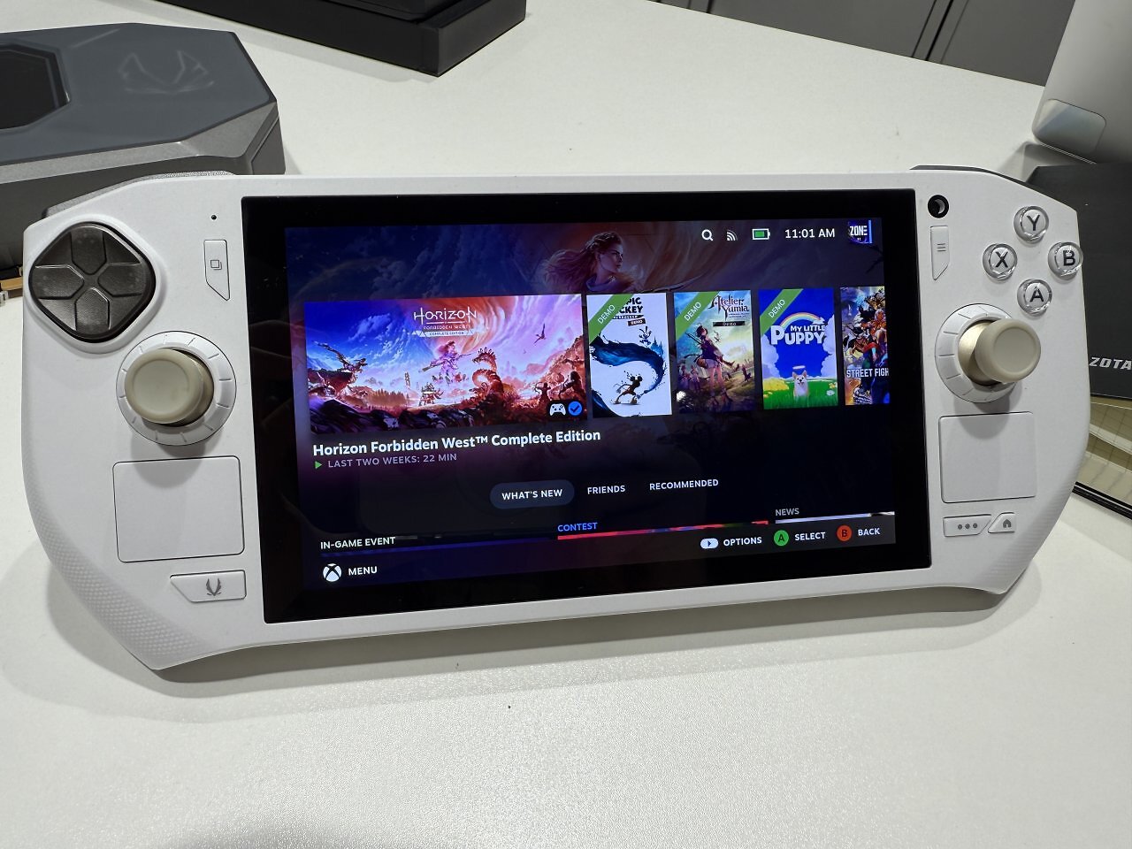 [21/08/2025] Zotac Gaming Zone Pro auf der Gamescom: Handheld mit Ryzen AI 9 HX 370 und Manjaro Linux (10)
