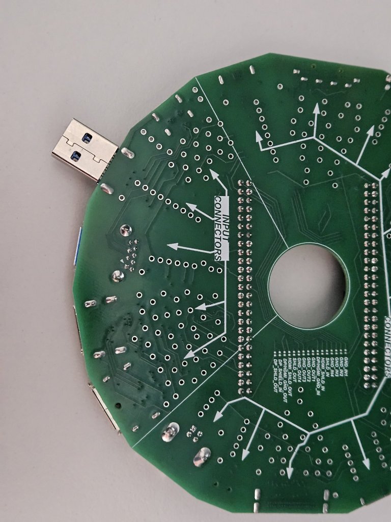[30/08/2025] Unschlagbares Tool: Kabel-Tester mit 12 Anschlüssen für USB, HDMI und mehr (5)