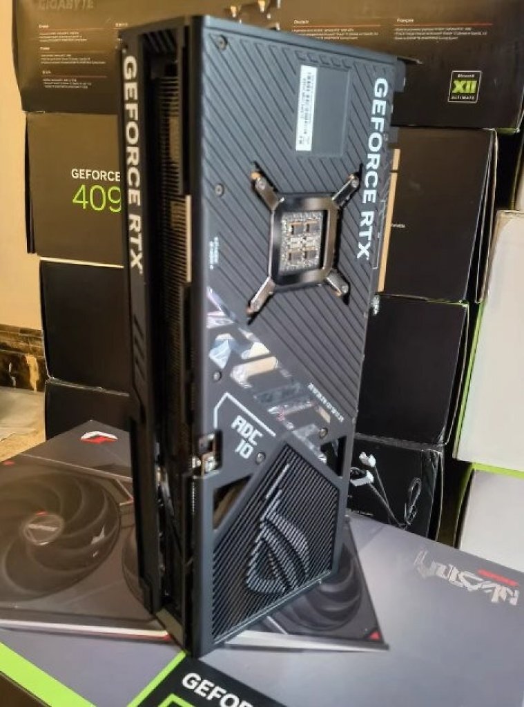 [04/09/2025] RTX 4090: Zwei Custom-Mods, auf die Dr. Frankenstein stolz wäre (1)