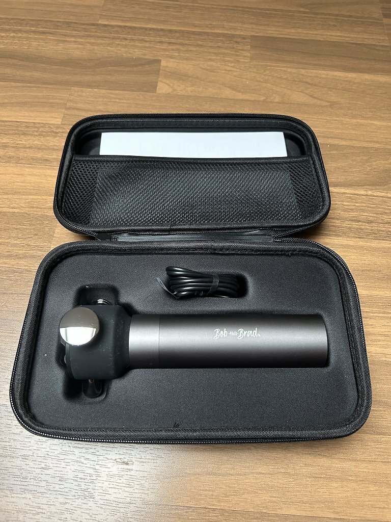 [30/09/2025] Alles an einem Fleck: In der Tragetasche finden das VibeFlow, das USB-C-Kabel und die Anleitung Platz.
