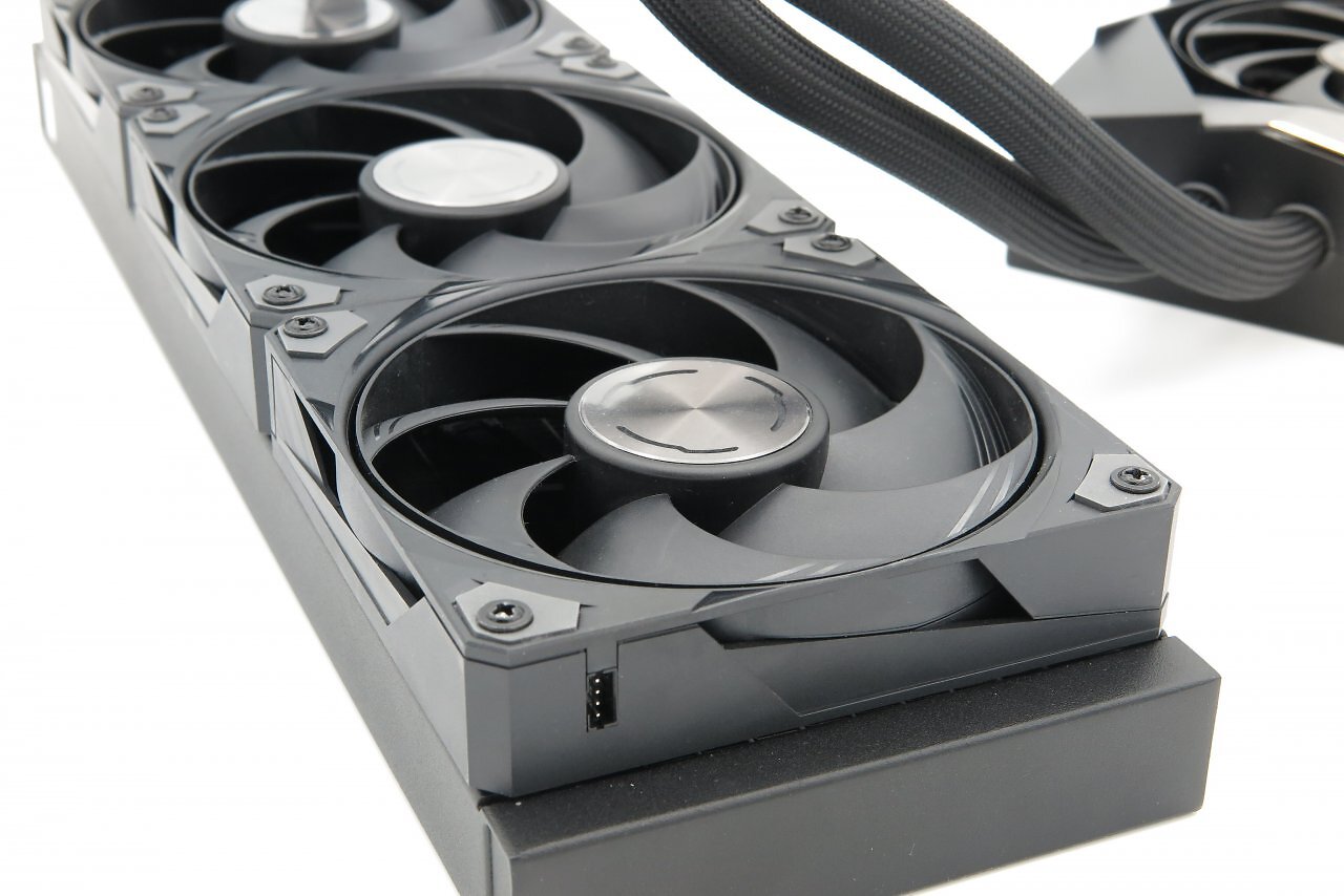 [30/09/2025] MSI RTX 5090 Suprim Liquid SOC Lüfter