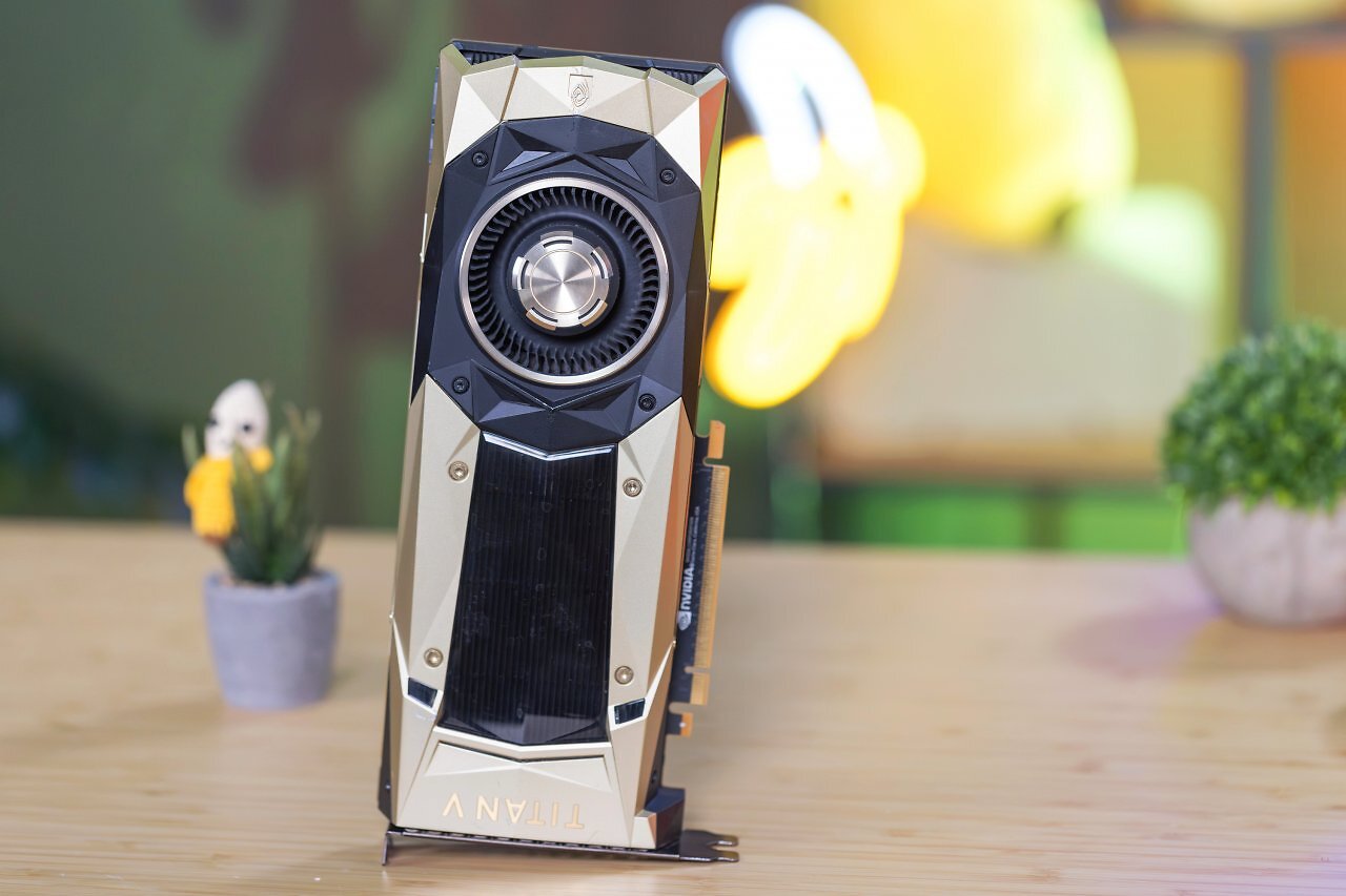 [29/09/2025] Nvidia Titan V im Nachtest: Wie schlägt sich die 3.100-Euro-Grafikkarte acht Jahre später? (7)