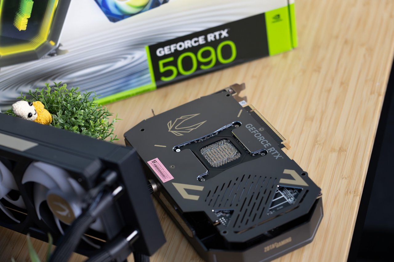 [29/09/2025] Zotac Gaming RTX 5090 Arcticstorm AIO 12