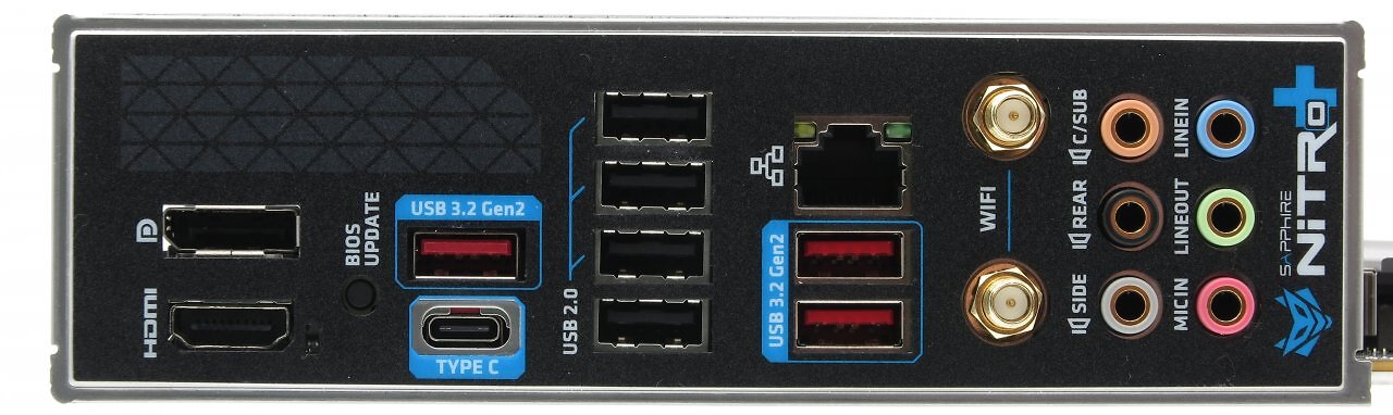 [26/09/2025] Sapphire Nitro+ B850A WiFi7: Am I/O-Panel gibt es reichlich 3,5-mm-Buchsen und genug USB, aber kein besonders schnelles.