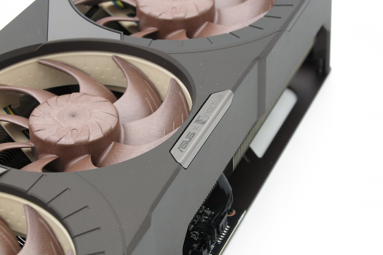 Asus RTX 5080 Noctua OC Edition (5)