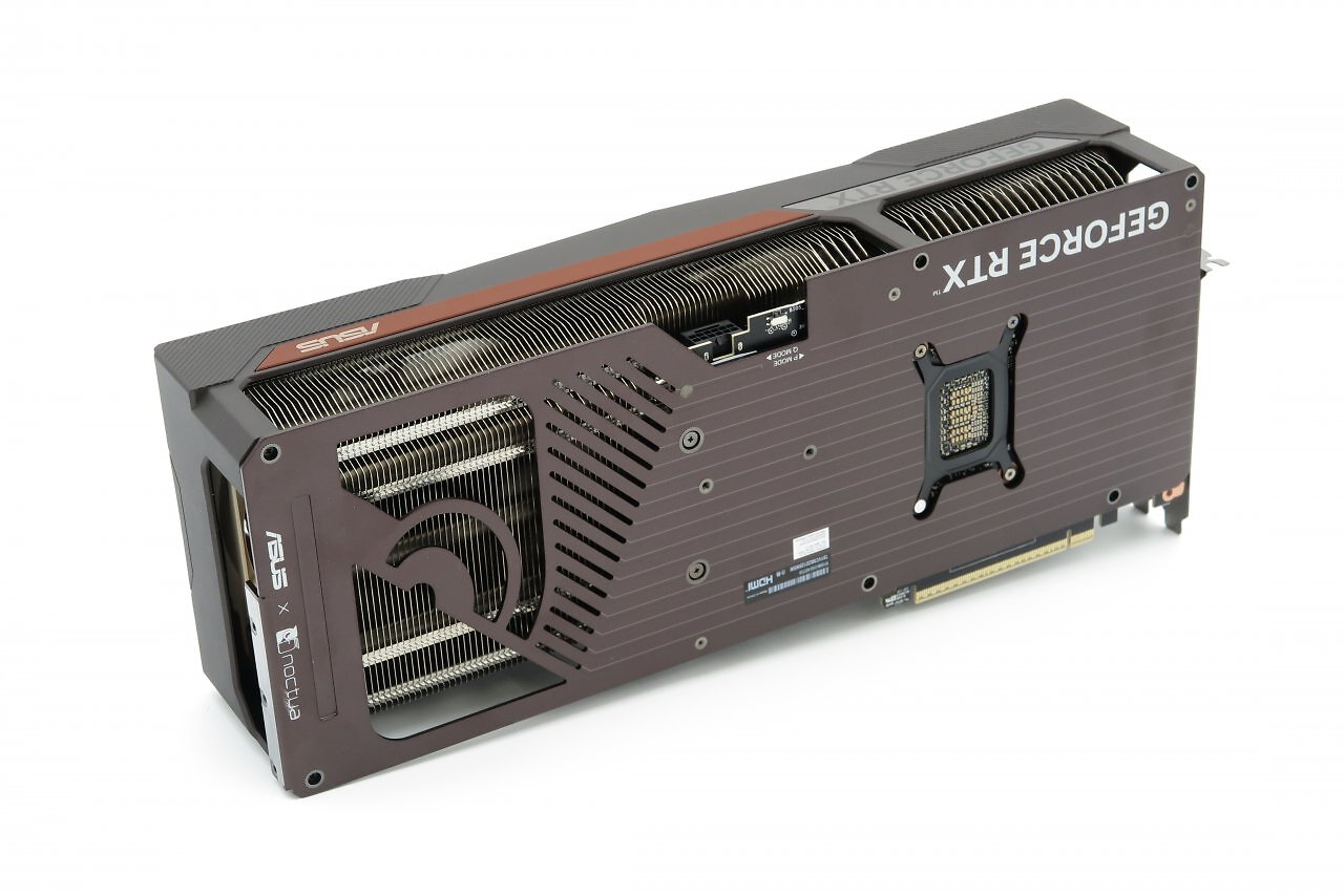 Asus RTX 5080 Noctua OC Edition (6)