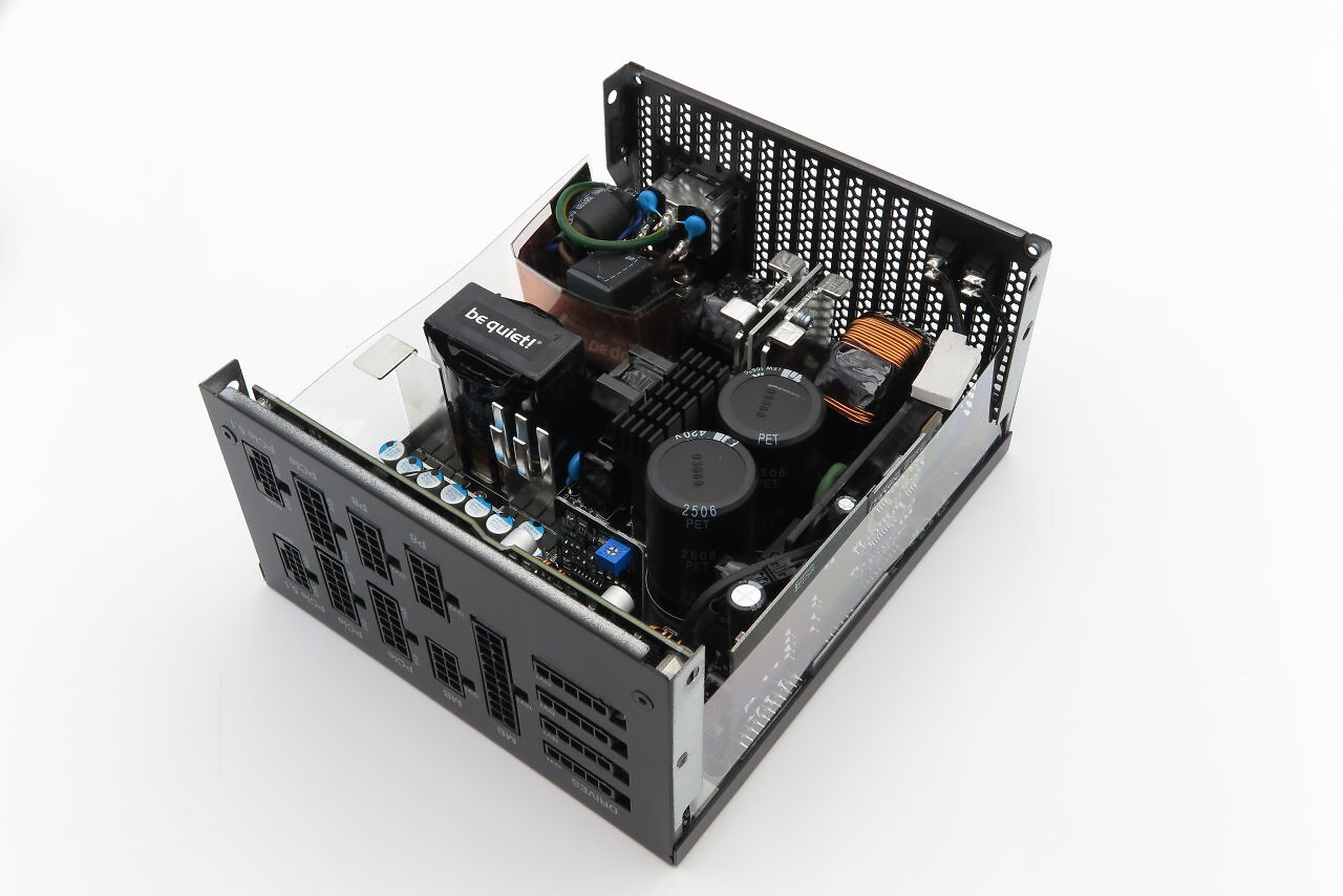 [28/10/2025] Neues Titanium-Netzteil von Be Quiet im Test: Wie leise ist das Dark Power 14 mit 1.200 Watt?