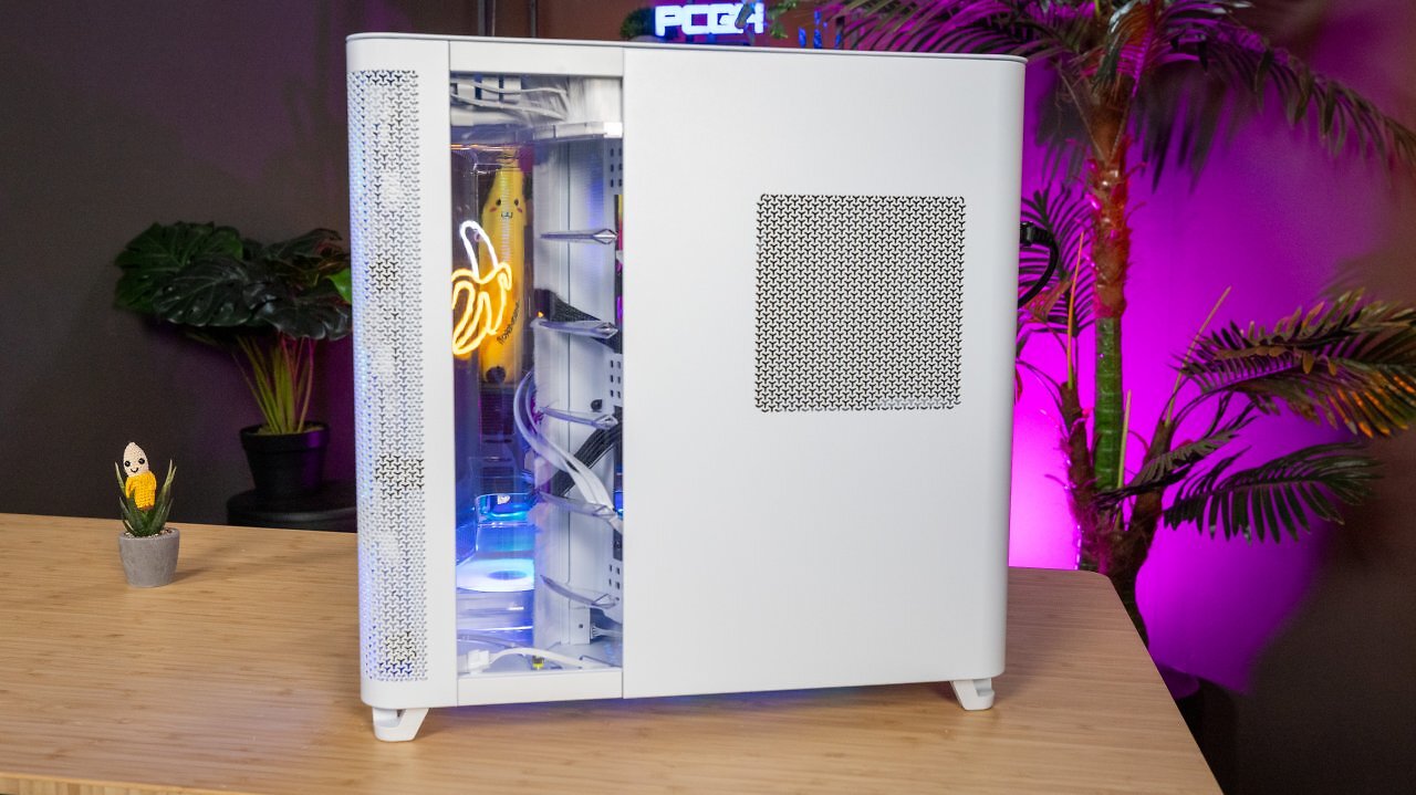 [21/10/2025] Zu sehen ist die dritte Kammer des neuen Corsair-Gehäuses.