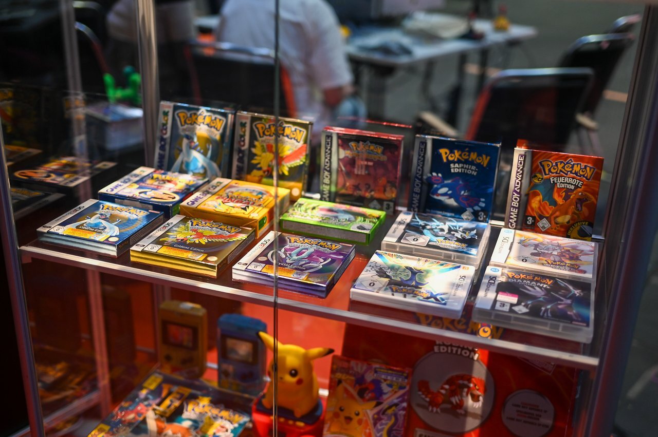 [13/10/2025] Fühlt sich hier jemand angesprochen? Hier sehen Sie zumindest Santis Gaming-Vergangenheit.