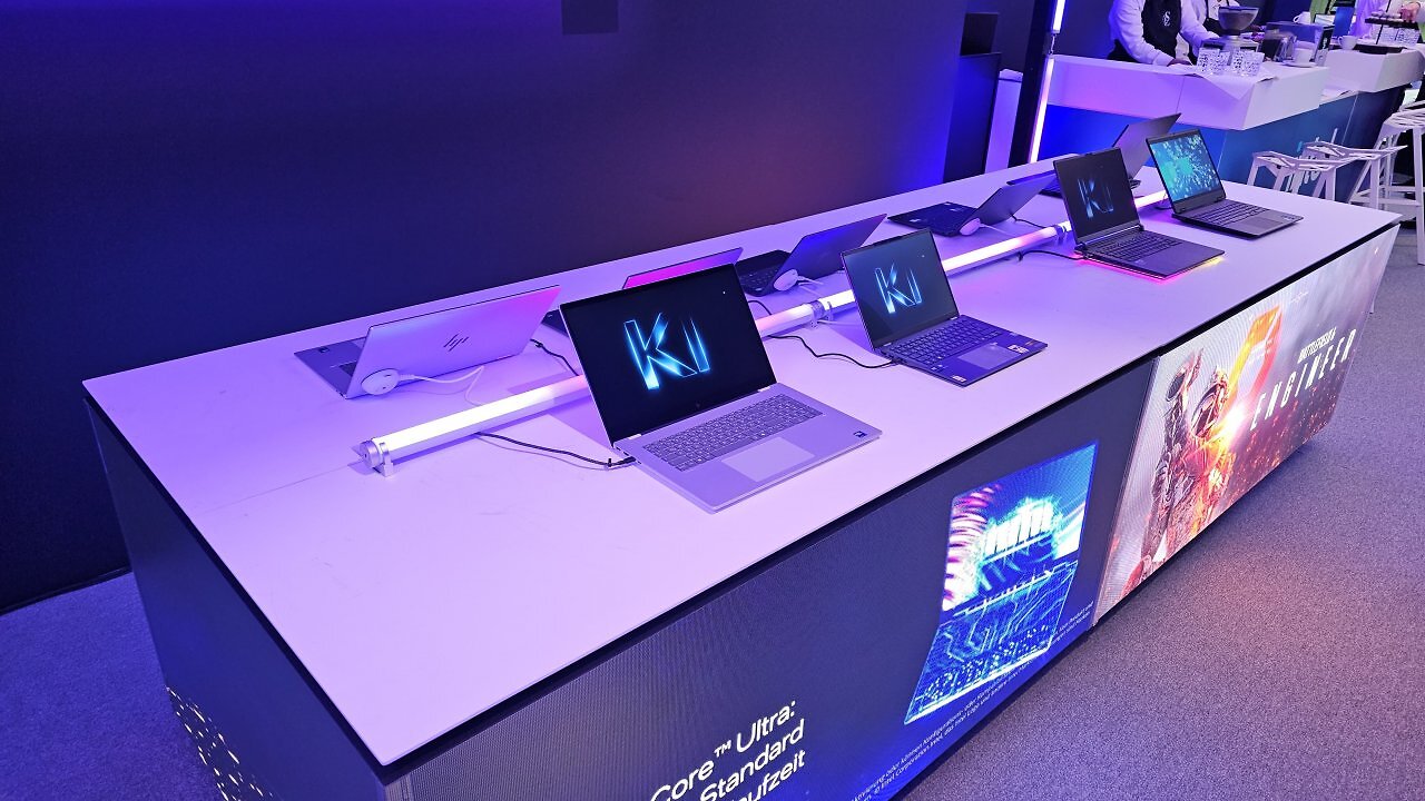 [30/10/2025] Mehrere Partner, dutzende Modelle: Mit den aktuellen Plattformen will Intel nicht nur B2B-Kunden, sondern auch Konsumenten überzeugen; besonders im Laptop-Bereich.