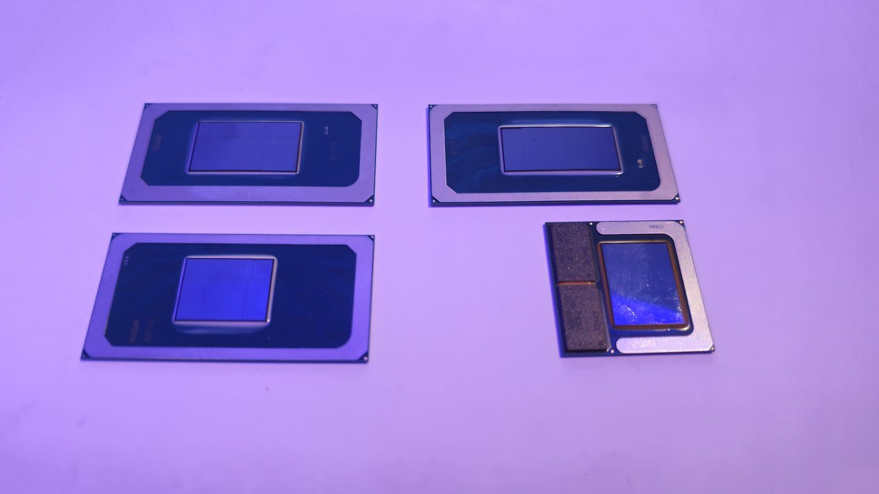 [30/10/2025] Links oben: Panther Lake (484 + 12 Xe) Core Ultra Series 3. Rechts oben: Arrow Lake H Core Ultra 200H. Links unten: Panther Lake (404 + 4 Xe) Core Ultra Series 3. Rechts unten: Lunar Lake MX Core Ultra 200V