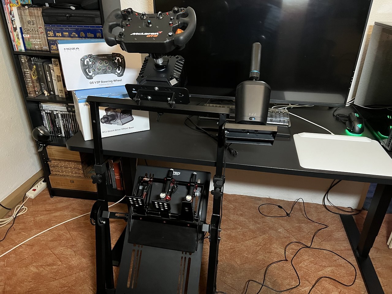[06/10/2025] Moza R12 + GS V2P Lenkrad im Test: Aufbau Bild 1