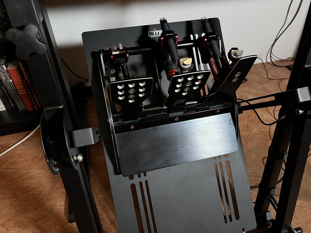 [06/10/2025] Moza R12 + GS V2P Lenkrad im Test: Aufbau Bild 4