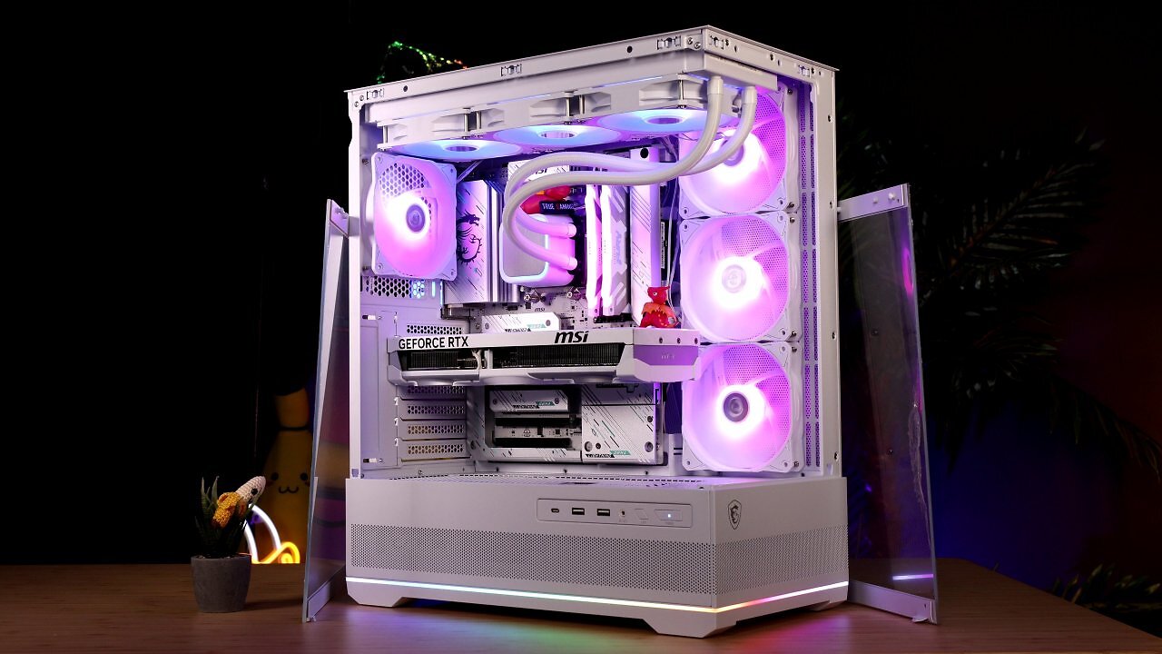 [31/10/2025] MSIs Project-Zero-Komplettsystem bringt frischen Wind ins heimische Setup: Mit Ryzen 7 7800X3D, Geforce RTX 5070 Ti PZ und dem aufgeräumten Project-Zero-Mainboard mit rückseitigen Anschlüssen kombiniert der Komplett-PC starke Gaming-Leistung mit elegantem Design in Weiß!