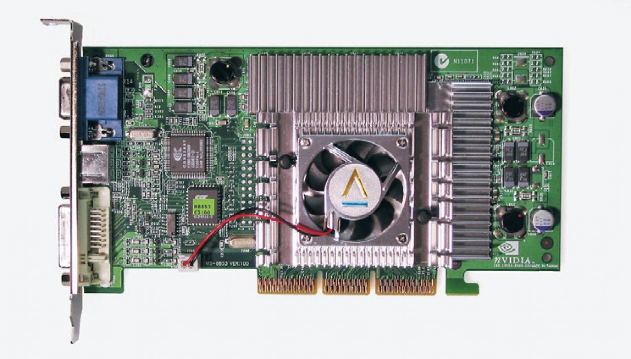 [17/10/2025] Nvidia Geforce3: Innovatives Grafikkartenmodell von 2001 – führte erstmals programmierbare Shader ein und legte den Grundstein für moderne Grafikgenerationen.