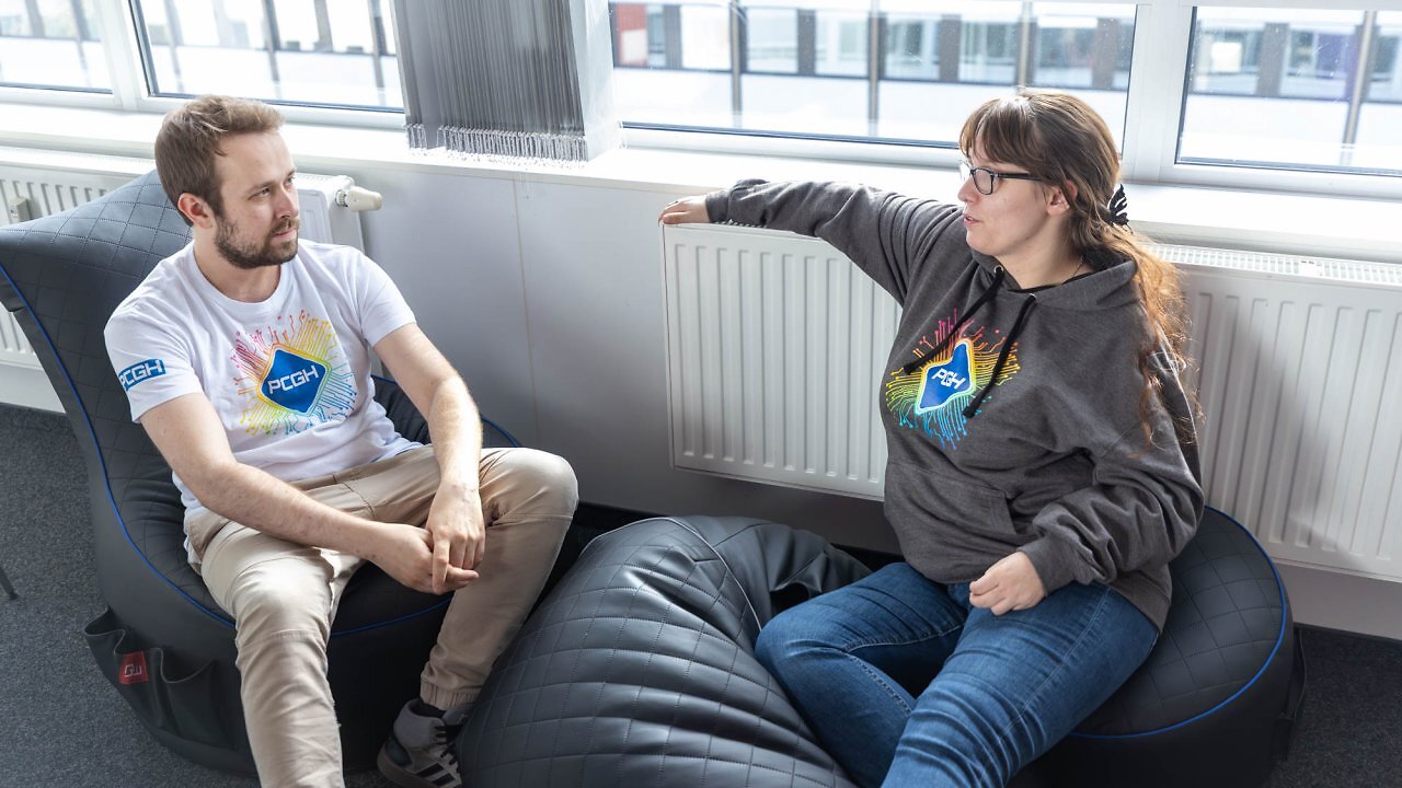 [28/10/2025] Das PCGH-Rainbow-Core-Design zelebriert 25 Jahre PC Games Hardware etwas bunter.&nbsp;
