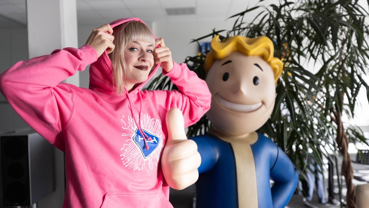 [28/10/2025] Der Hoodie besteht zu 80 Prozent aus Baumwolle und zu 20 Prozent aus Polyester.