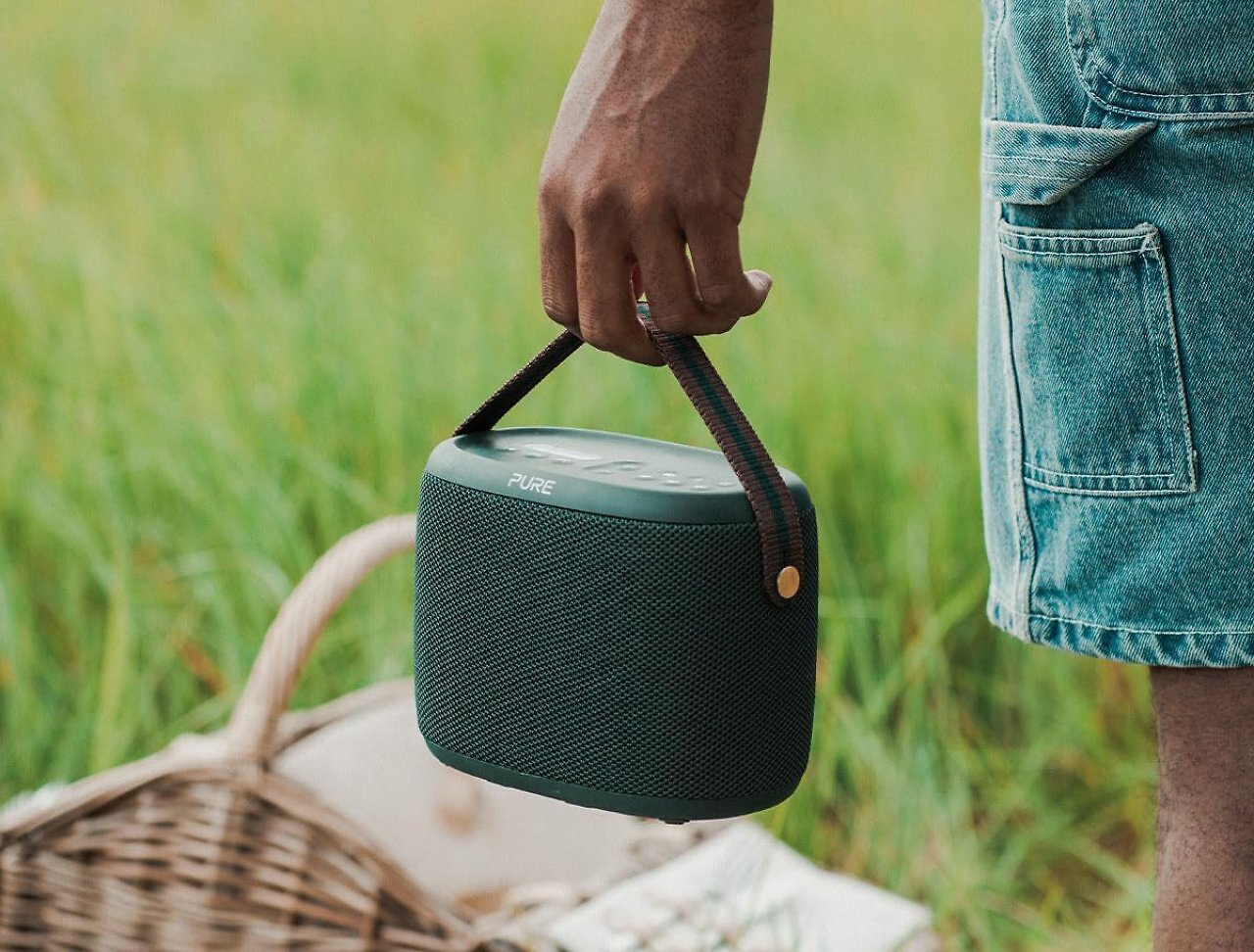 [06/10/2025] Die Musik überall dabei. Wer ein transportables DAB-Radio möchte, der findet auch hier viele Optionen mit Akku.