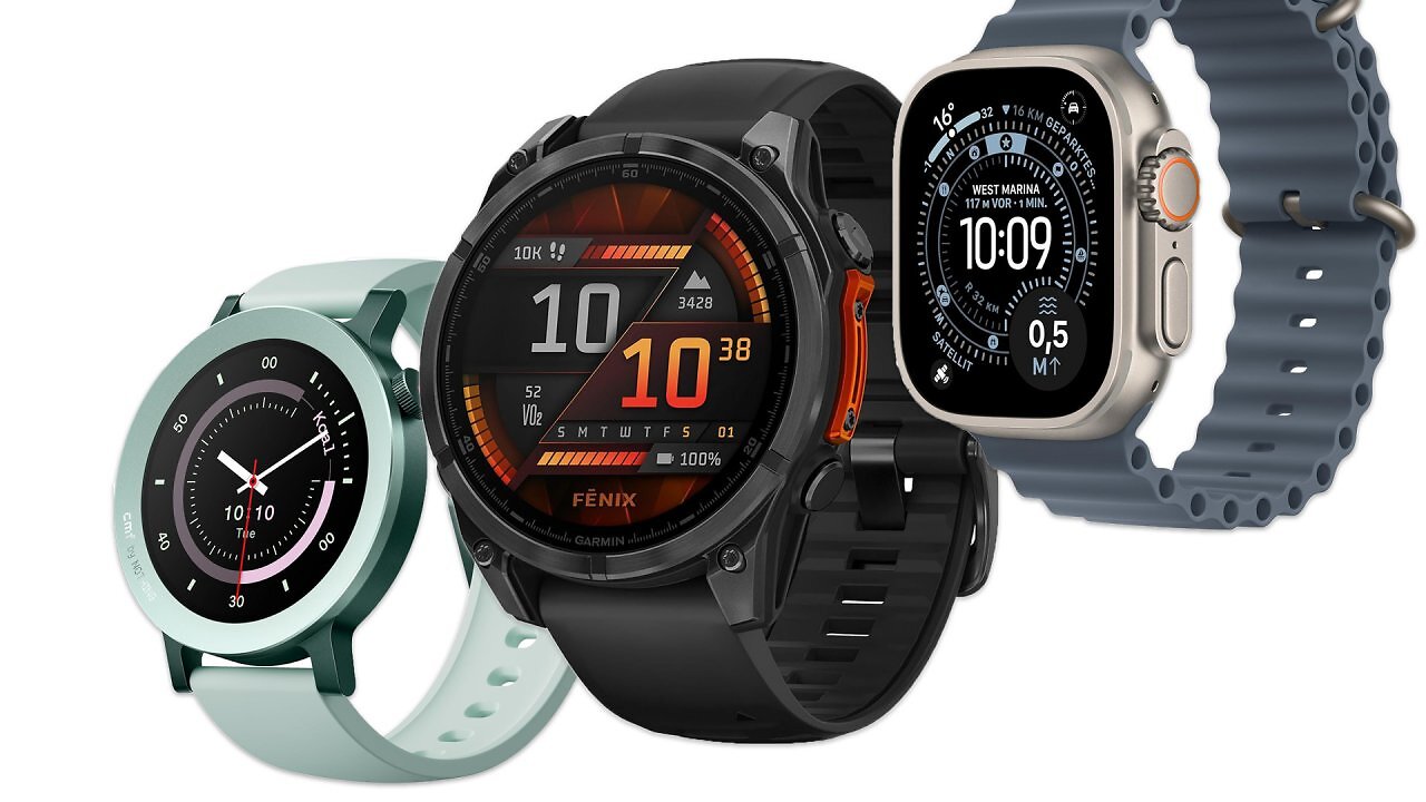 Drei verschiedene Smartwatches vor weißem Hintergrund.