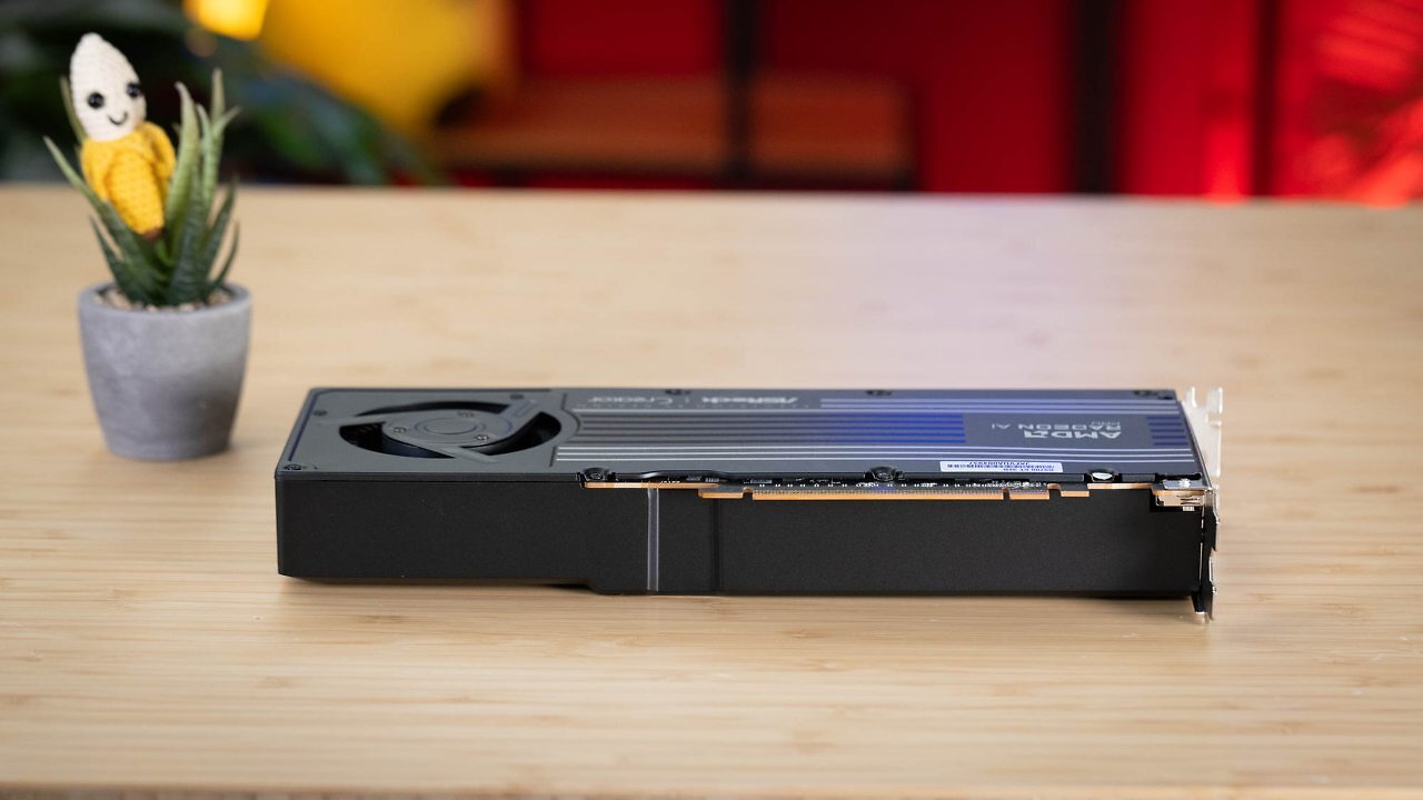 [05/11/2025] AMD Radeon AI Pro R9700 alias RX 9070 XT 32GB im Test: Was bringen 32 GiB Speicher? (3)