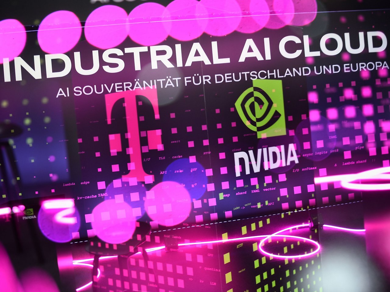 [05/11/2025] Industrial AI Cloud