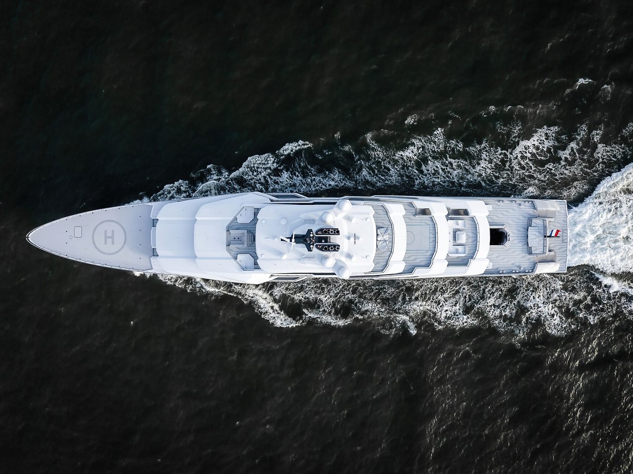 [18/11/2025] Oceanco liefert Leviathan aus (1)