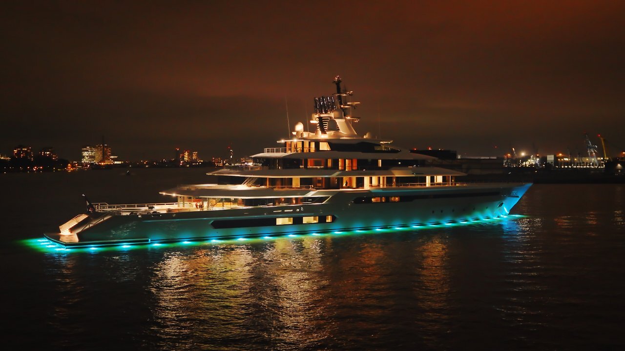 [18/11/2025] Oceanco liefert Leviathan aus (9)