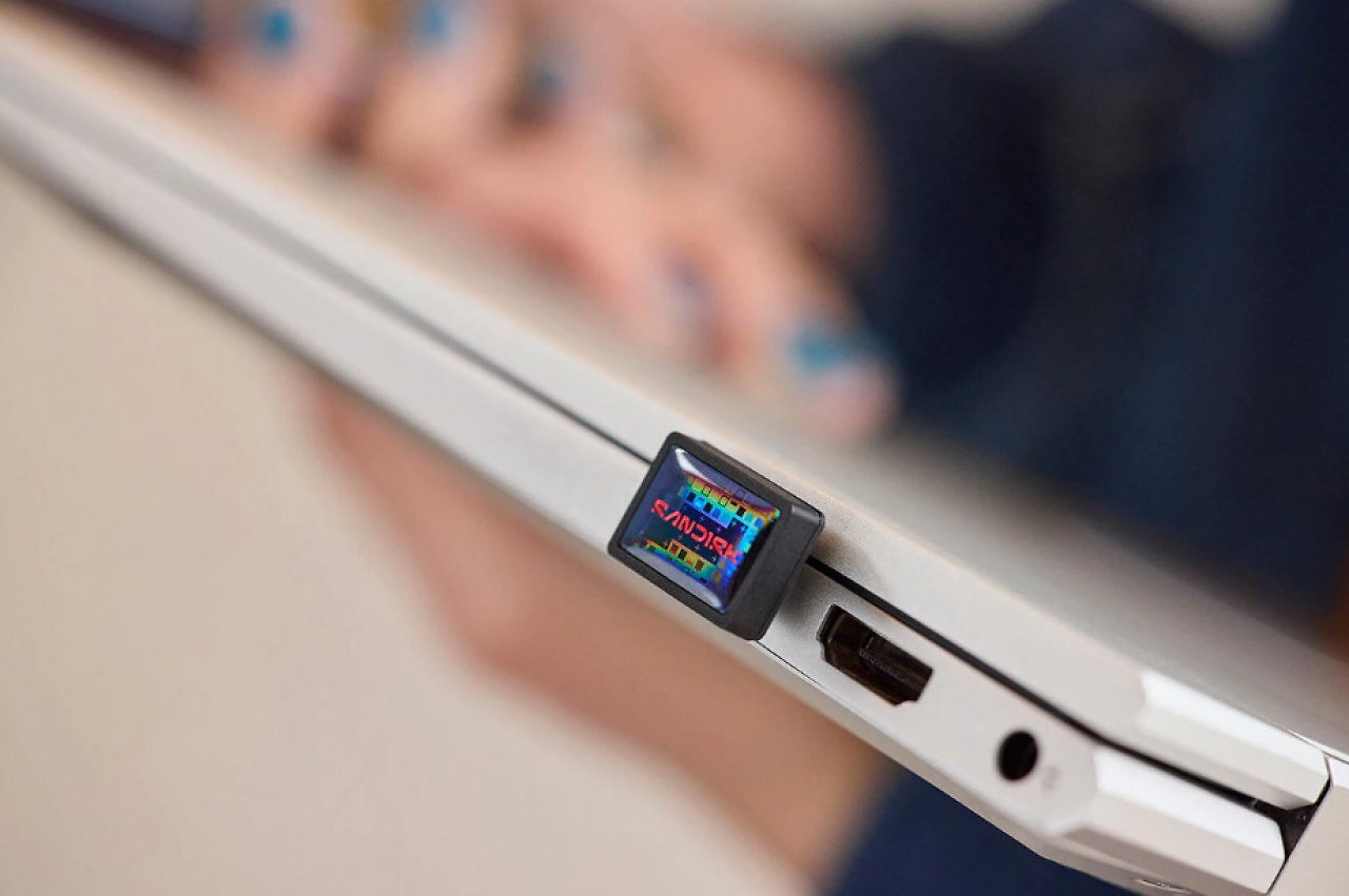 [13/11/2025] Sandisk hat seit einiger Zeit einen sehr kompakten USB-C-Stick auf Lager, der bis zu 1 TB Kapazität zur Verfügung stellt und knapp 100 Euro kostet.