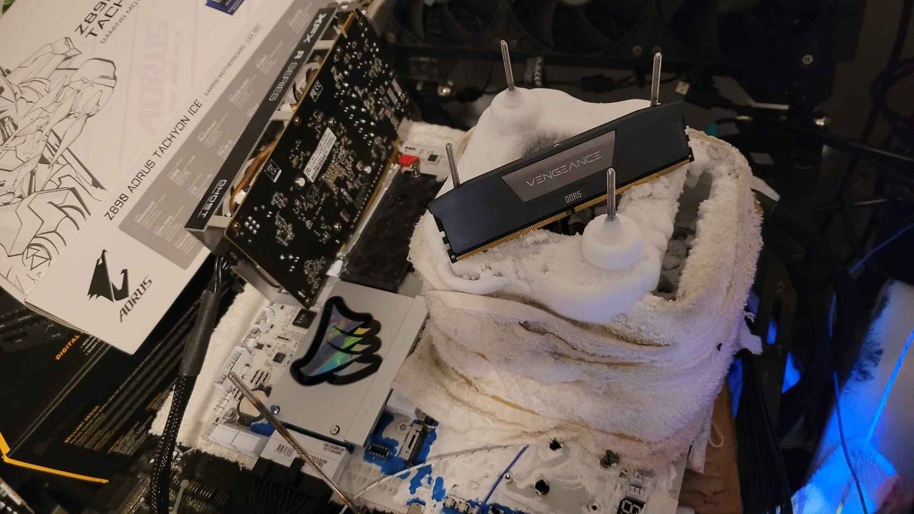 [04/11/2025] DDR5-13157