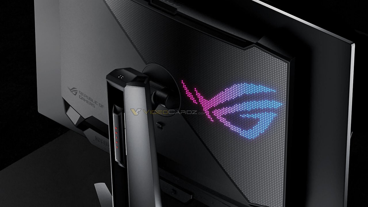 [25/12/2025] Die Rückseite des Asus PG32UCDM3 - mit beleuchtetem ROG-Logo.