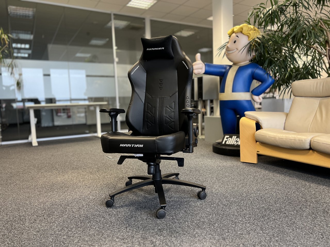 [03/12/2025] DX Racer Martian Pro im Test: Elektrischer Gaming-Stuhl mit Sitzheizung und Rückenmassage
