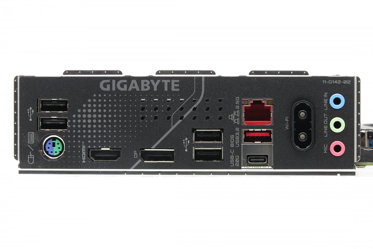[16/12/2025] Gigabyte B860 Eagle: I/O
