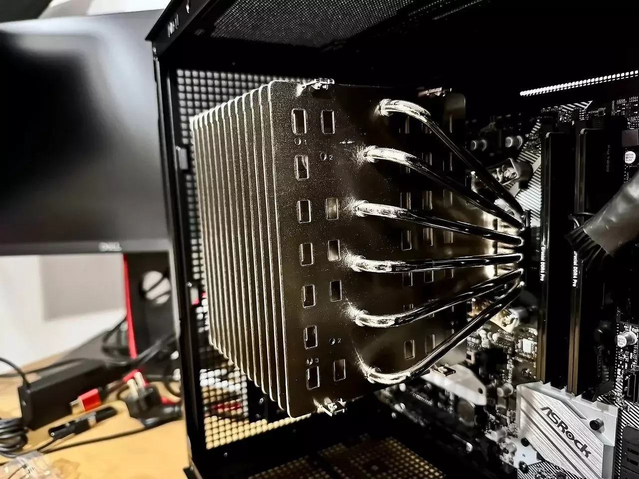 [30/01/2026] MDJ: Noctua NH-P1 Passiv-Build.Mainboard: ASRock B550M Pro4&nbsp;CPU: AMD Ryzen 7 5700G, 8C/16T&nbsp;CPU-Kühler: Noctua NH-P1&nbsp;Graphit-Pad anstatt Wärmeleitpaste: Innovation Cooling Graphite Wärmeleitpad 40x40mm&nbsp;RAM: Crucial Pro UDIMM 32GB Kit, DDR4-3200, CL22-22-22&nbsp;Netzteil: Seasonic Focus Plus Gold 550W ATX 2.4&nbsp;Gehäuse: ASUS Prime AP201 Tempered Glass, schwarz&nbsp; (3)