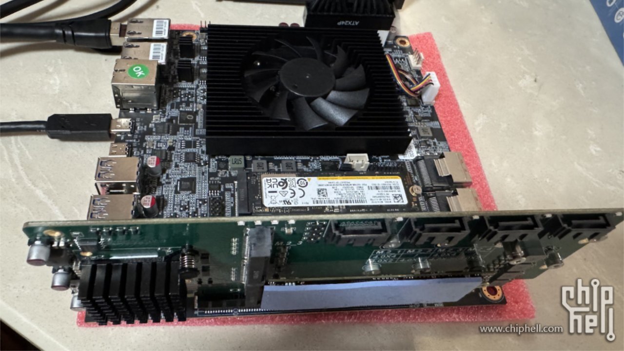 [19/01/2026] Ein Enthusiast in China steckt AMDs 