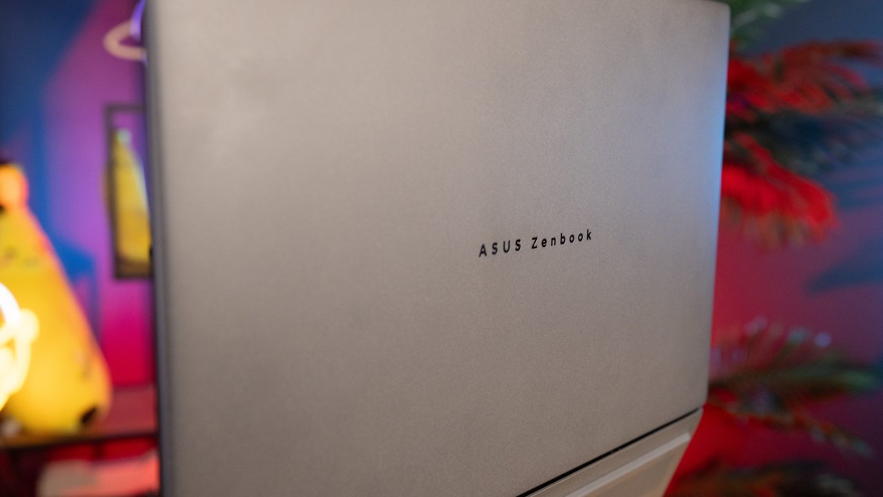 [26/01/2026] Das Zenbook Duo ist nur bedingt anfällig für Fingerabdrücke.