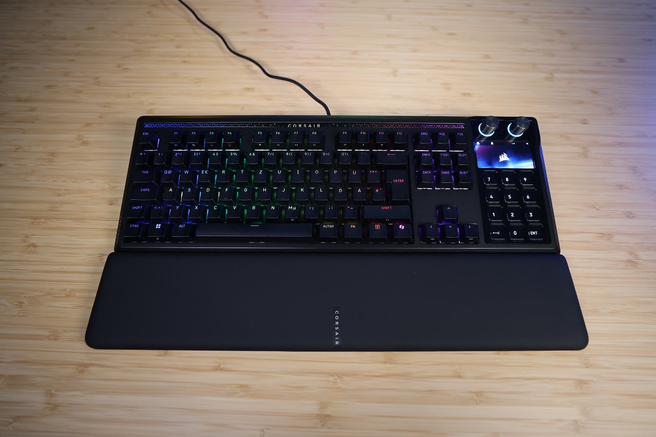 [28/01/2026] Corsair konzipiert die Galleon 100 SD primär für kreative Gamer, die eigene Streams aufnehmen, und dabei Audio samt Mixer direkt steuern.