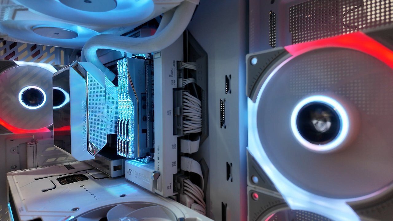 [09/01/2026] Asus ROG Cronox: Fotos von der Messe (11)