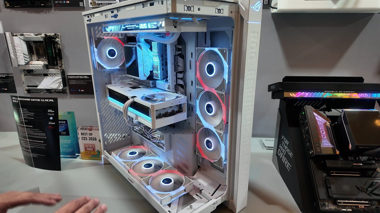 [09/01/2026] Asus ROG Cronox: Fotos von der Messe (4)
