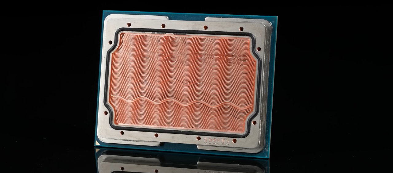 [07/02/2026] Verrücktes Projekt: 96-Kerner von AMD mit gefrästem Heatspreader - ideale Wasserkühlung