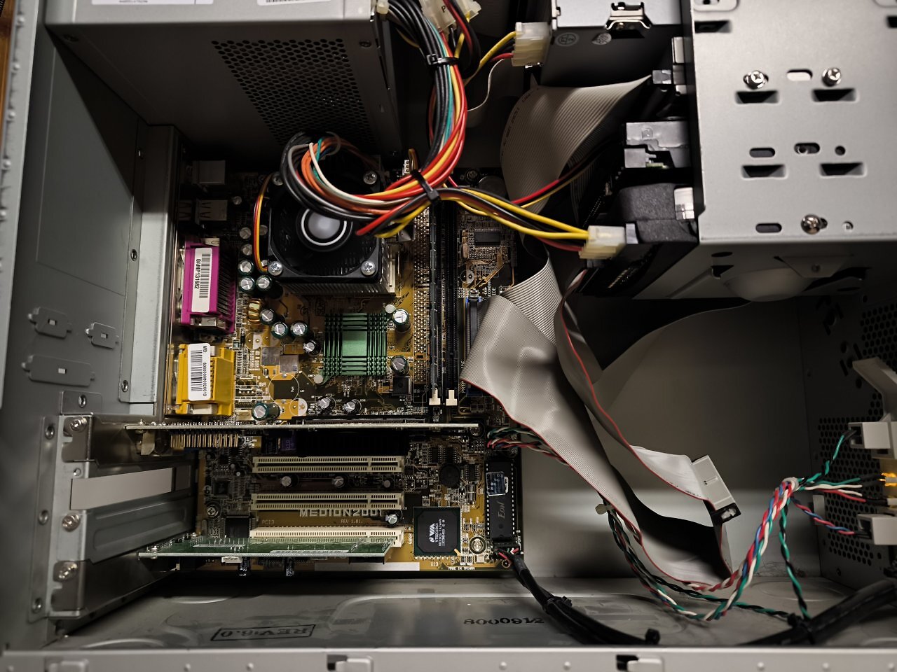 [13/02/2026] Der Retro-PC 4: Aldi lässt grüßen (6)