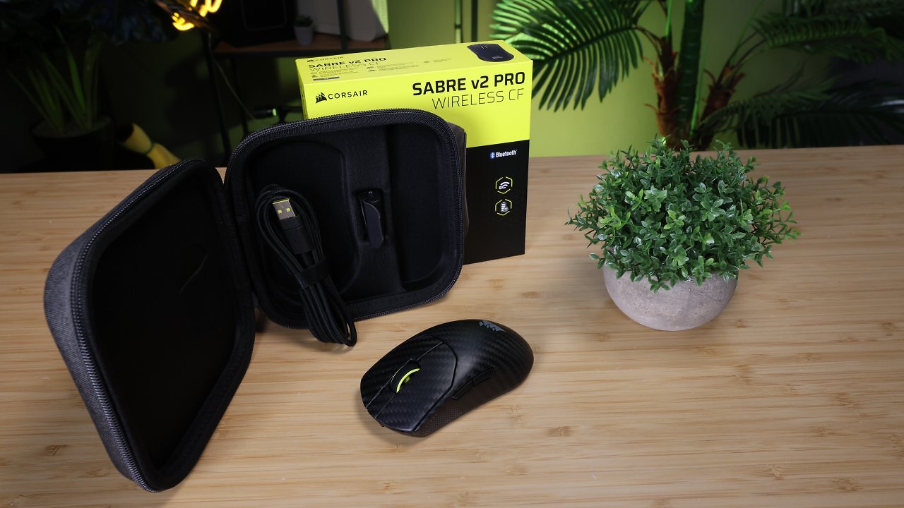 [20/02/2026] Die Corsair Sabre V2 Pro CF wird mit einer Transporttasche ausgeliefert.&nbsp;