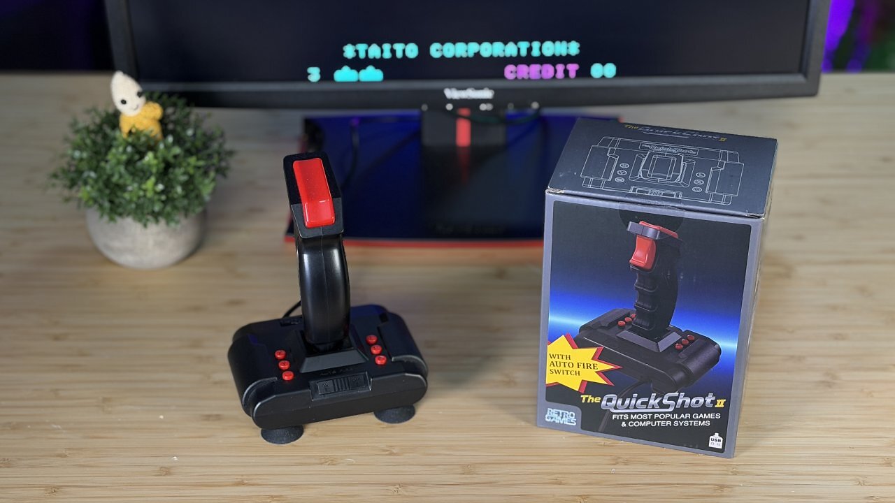 [27/02/2026] Um den Nostalgiefaktor zu erhalten, verfügt auch der neue Quickshot 2 über den originalen Auto-Feuer-Schalter. Der funktioniert in der Praxis erstaunlich gut.