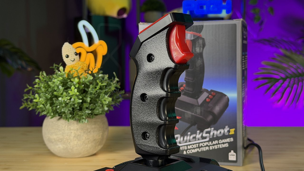 [27/02/2026] Das gefällt den Fans von Retro-Action-Spielen und Shoot 'em ups: Die beiden Feuerknöpfe am Stick können getrennt konfiguriert werden.