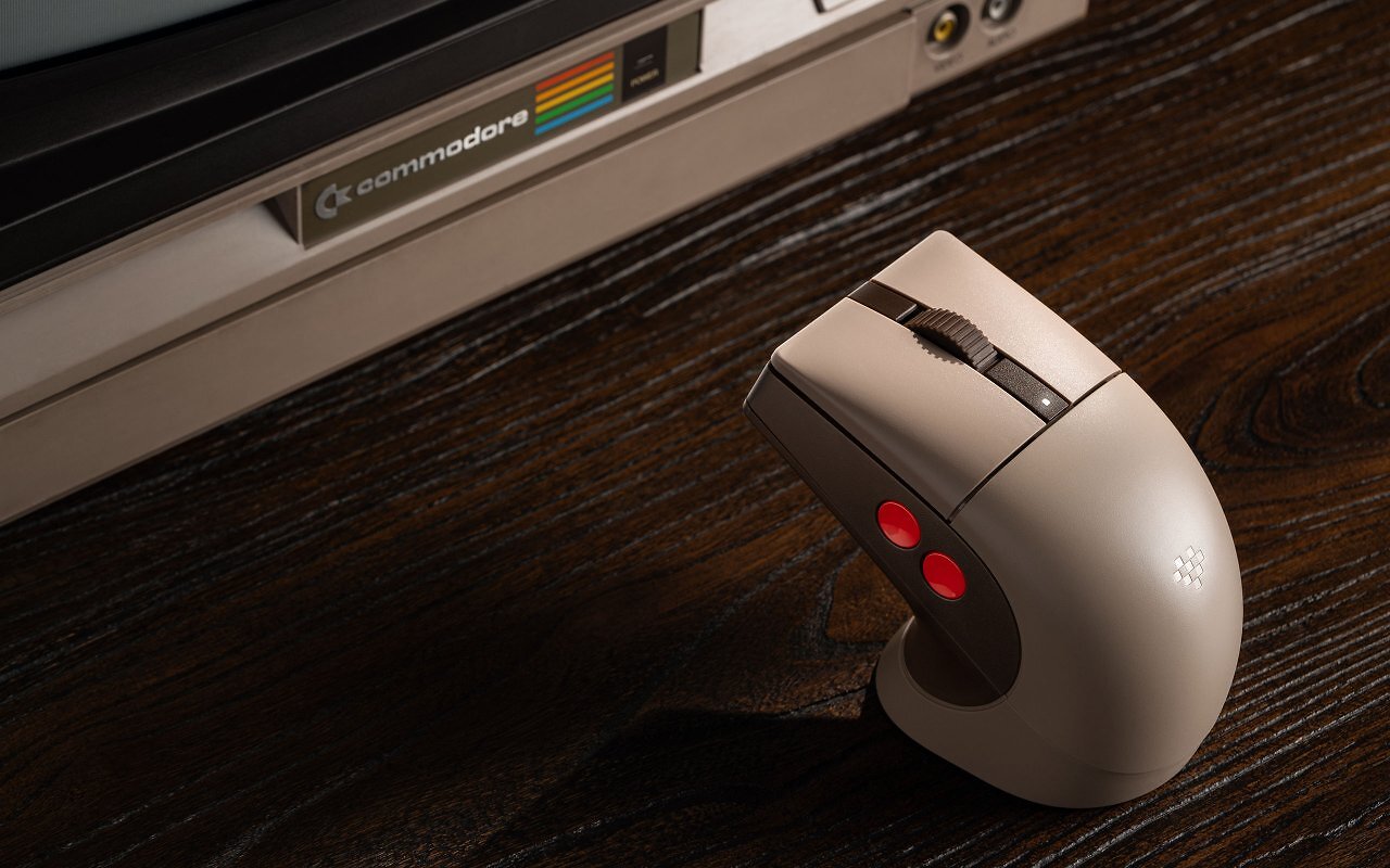 [15/03/2026] 8BitDo Retro R8 Mouse - C64 Edition