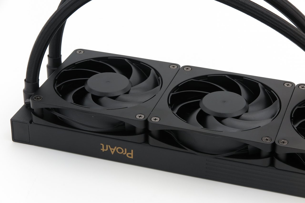 Asus Proart LC360 im Test 3