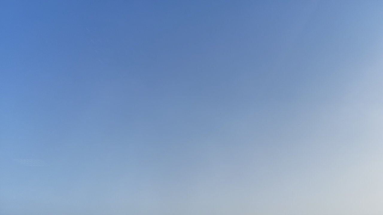 Bild eines blauen Himmels