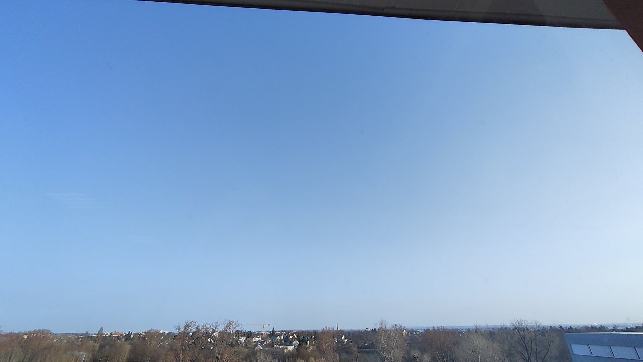 Bild eines blauen Himmels