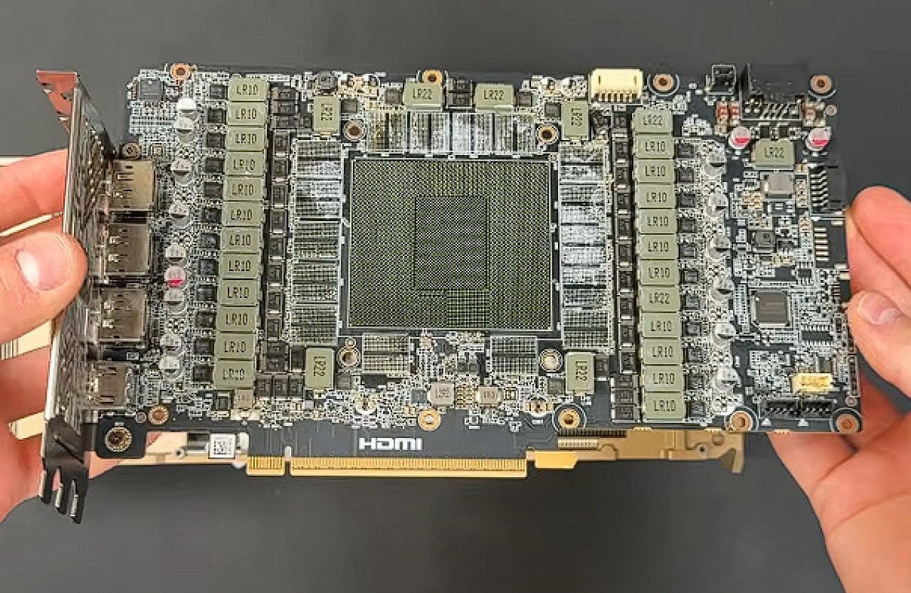 [19/03/2026] RTX 5090: Ebay-Käufer retourniert Grafikkarte ohne GPU und VRAM