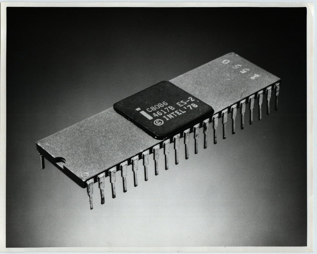 [07/04/2026] Intel 8086 (1)