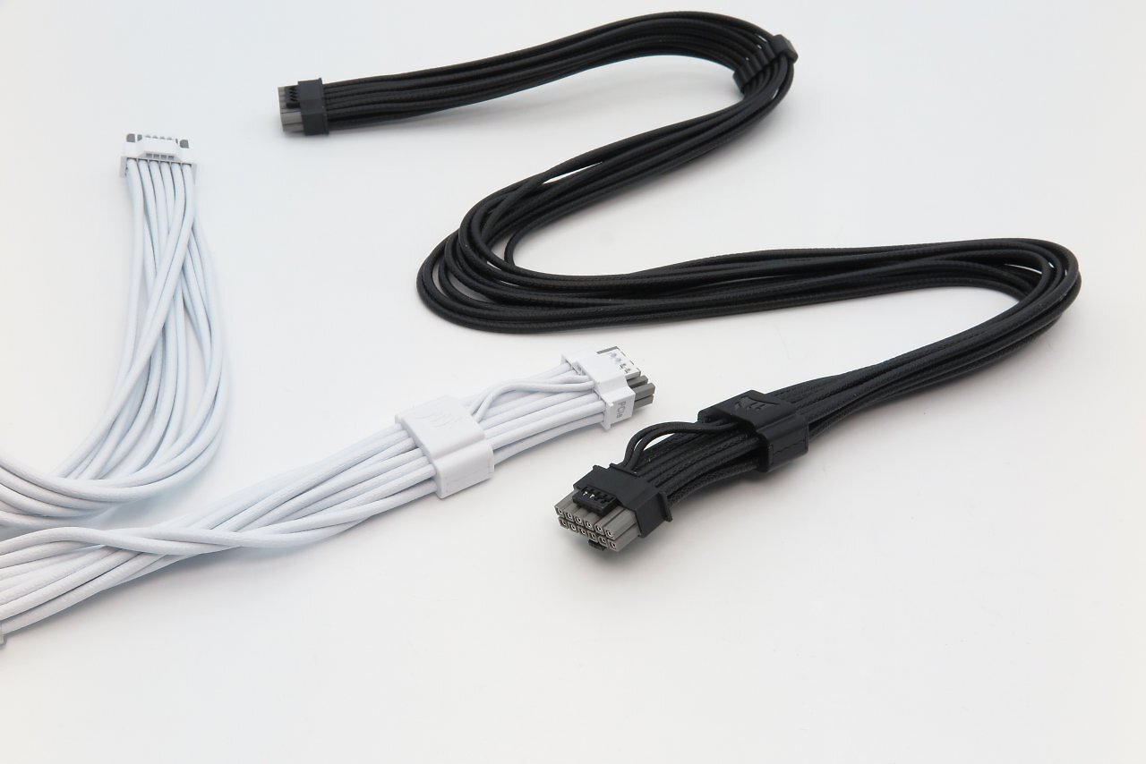 [27/04/2026] 12V-2×6-Kabel mit Temperaturschutz: Corsair will für unter 20 Euro Abhilfe schaffen (1)